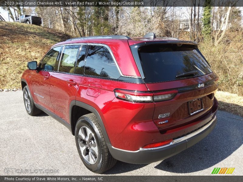 Velvet Red Pearl / Wicker Beige/Global Black 2023 Jeep Grand Cherokee 4XE