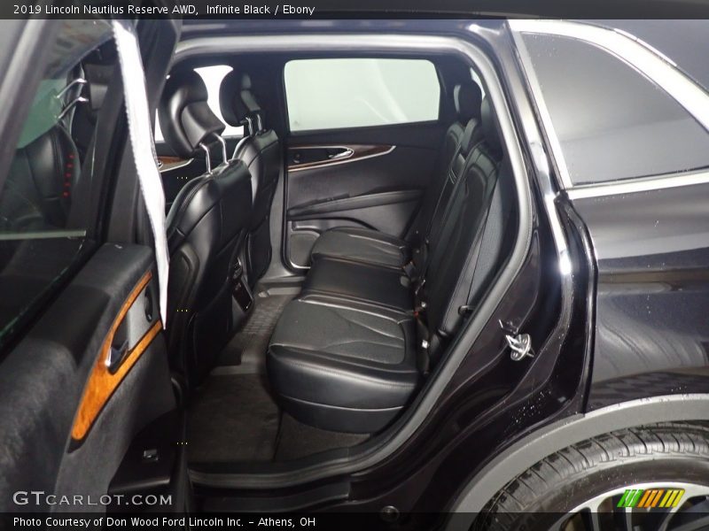 Infinite Black / Ebony 2019 Lincoln Nautilus Reserve AWD