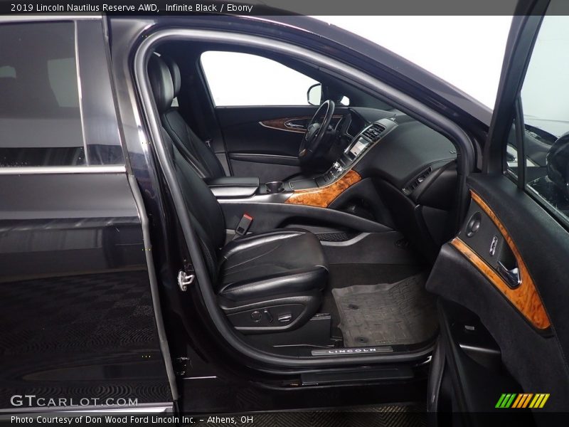 Infinite Black / Ebony 2019 Lincoln Nautilus Reserve AWD