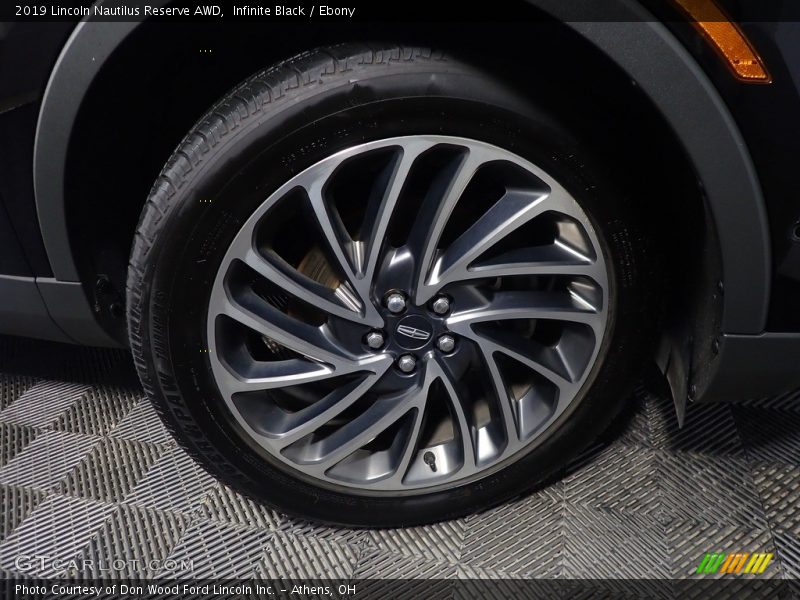 Infinite Black / Ebony 2019 Lincoln Nautilus Reserve AWD