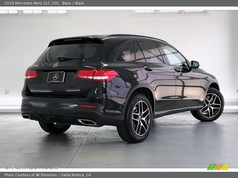 Black / Black 2019 Mercedes-Benz GLC 300