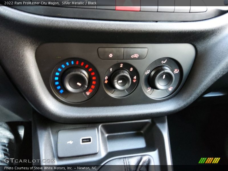 Controls of 2022 ProMaster City Wagon