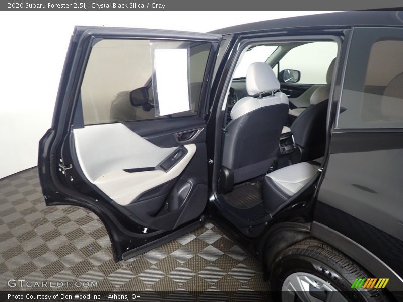 Crystal Black Silica / Gray 2020 Subaru Forester 2.5i