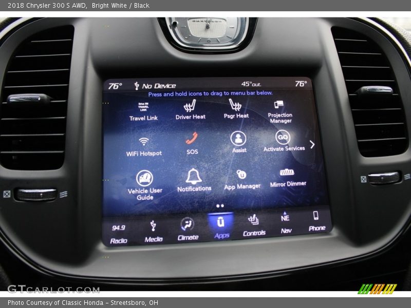 Bright White / Black 2018 Chrysler 300 S AWD