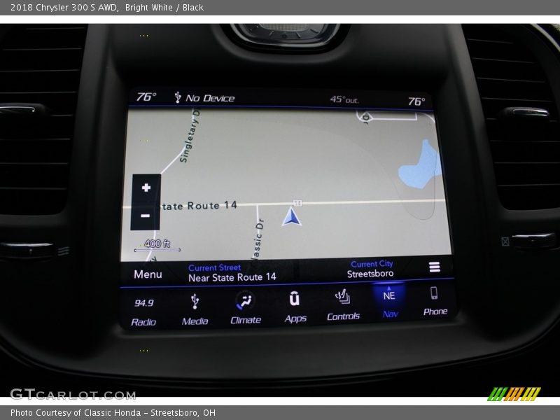 Bright White / Black 2018 Chrysler 300 S AWD