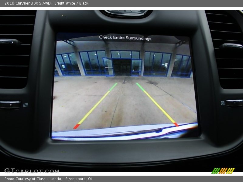 Bright White / Black 2018 Chrysler 300 S AWD