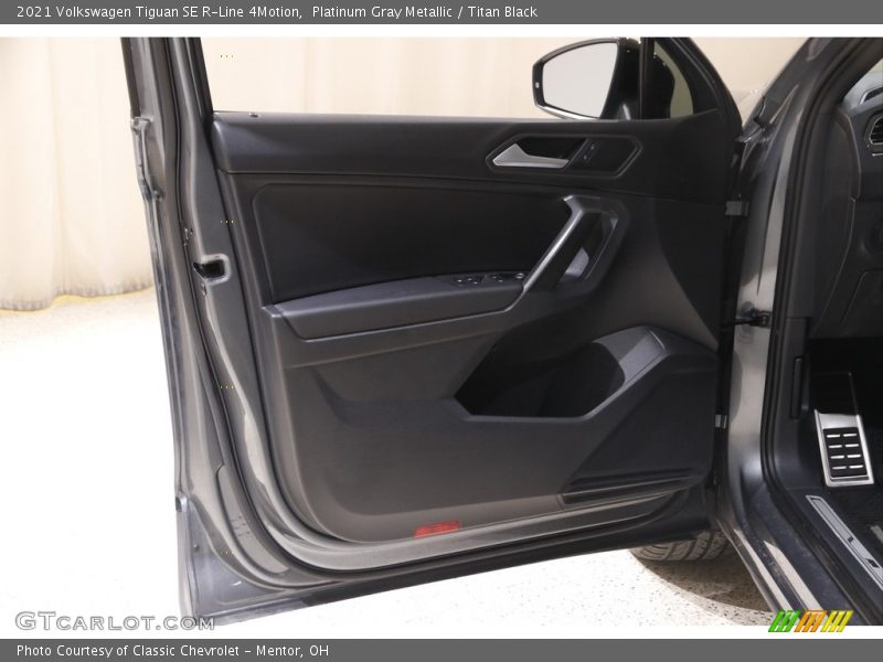 Door Panel of 2021 Tiguan SE R-Line 4Motion