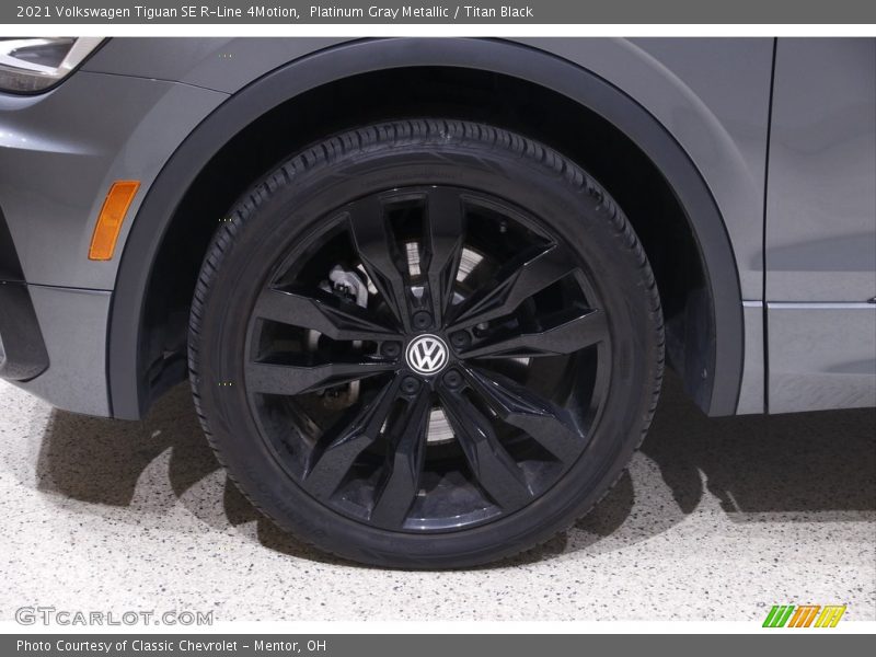  2021 Tiguan SE R-Line 4Motion Wheel