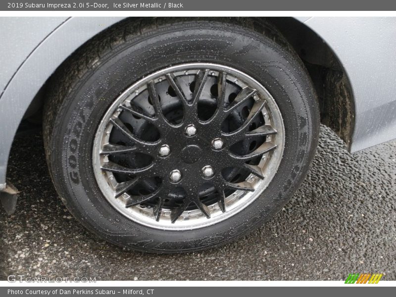 Ice Silver Metallic / Black 2019 Subaru Impreza 2.0i 5-Door