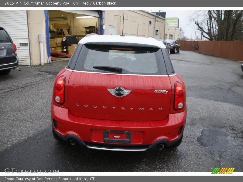 Chili Red / Carbon Black 2015 Mini Countryman Cooper S All4