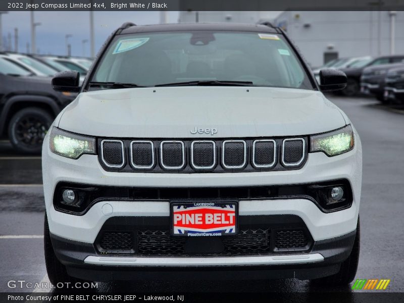 Bright White / Black 2022 Jeep Compass Limited 4x4