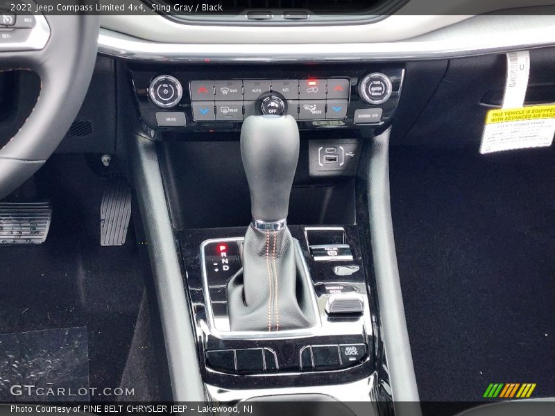  2022 Compass Limited 4x4 9 Speed Automatic Shifter