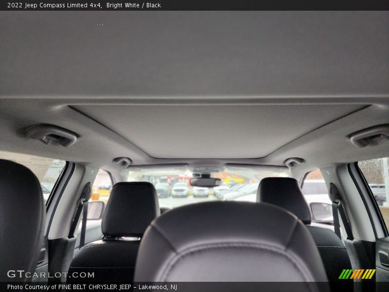 Bright White / Black 2022 Jeep Compass Limited 4x4
