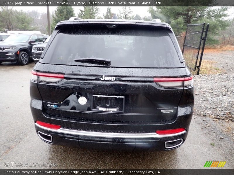 Diamond Black Crystal Pearl / Global Black 2022 Jeep Grand Cherokee Summit 4XE Hybrid