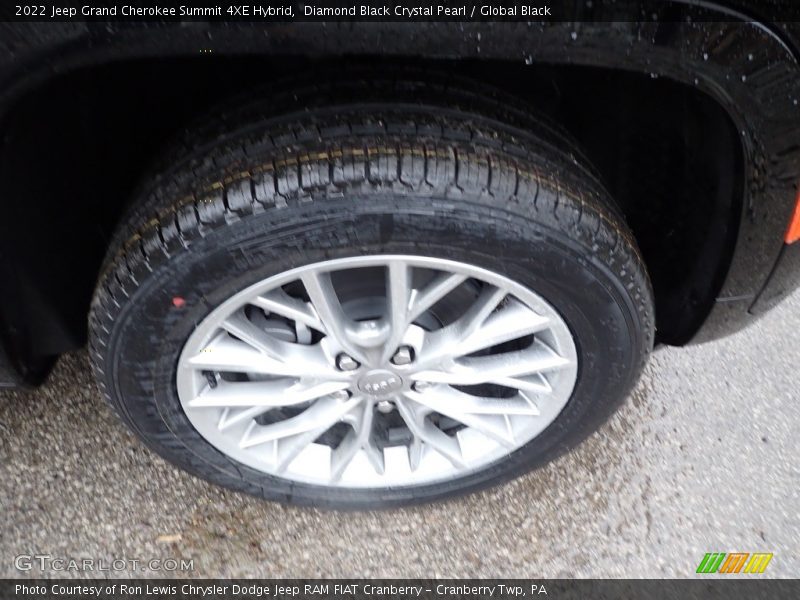 Diamond Black Crystal Pearl / Global Black 2022 Jeep Grand Cherokee Summit 4XE Hybrid