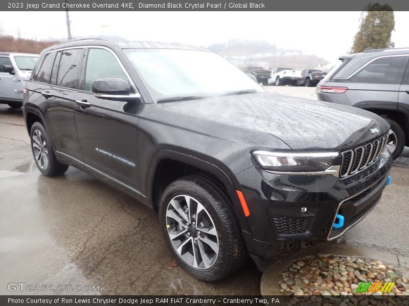 Diamond Black Crystal Pearl / Global Black 2023 Jeep Grand Cherokee Overland 4XE