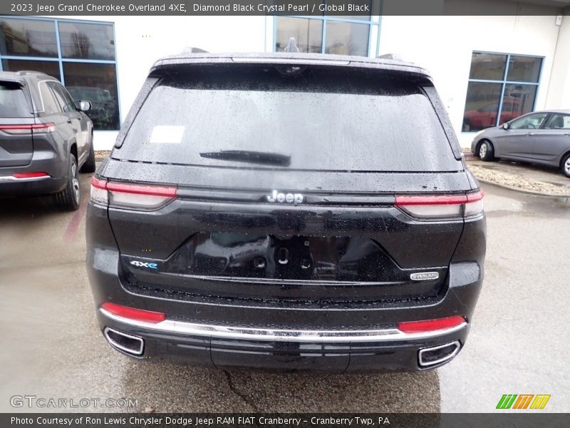Diamond Black Crystal Pearl / Global Black 2023 Jeep Grand Cherokee Overland 4XE