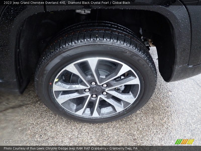 Diamond Black Crystal Pearl / Global Black 2023 Jeep Grand Cherokee Overland 4XE