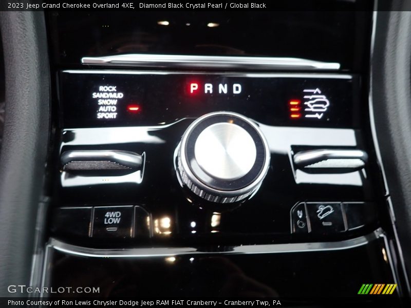 Diamond Black Crystal Pearl / Global Black 2023 Jeep Grand Cherokee Overland 4XE
