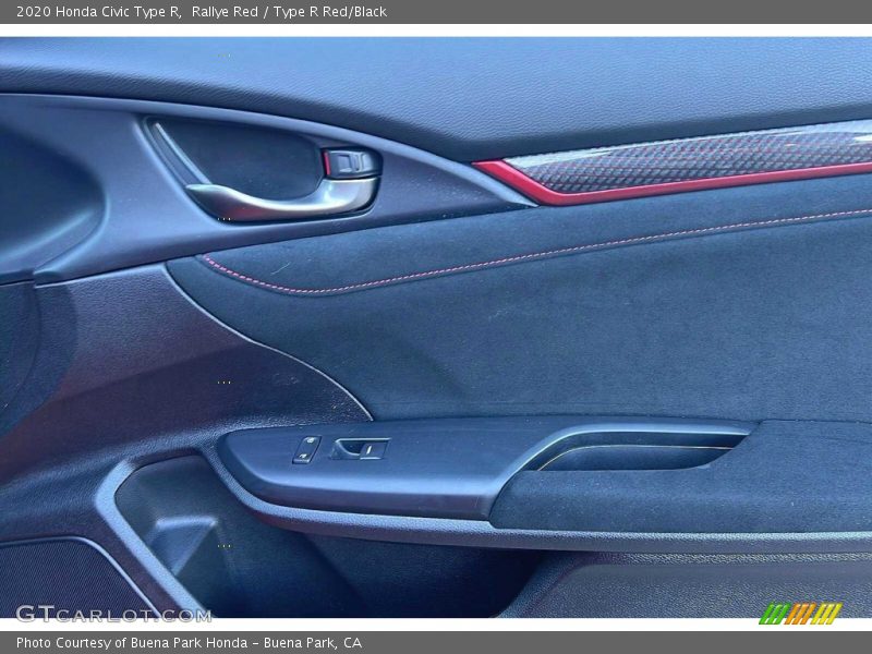Door Panel of 2020 Civic Type R