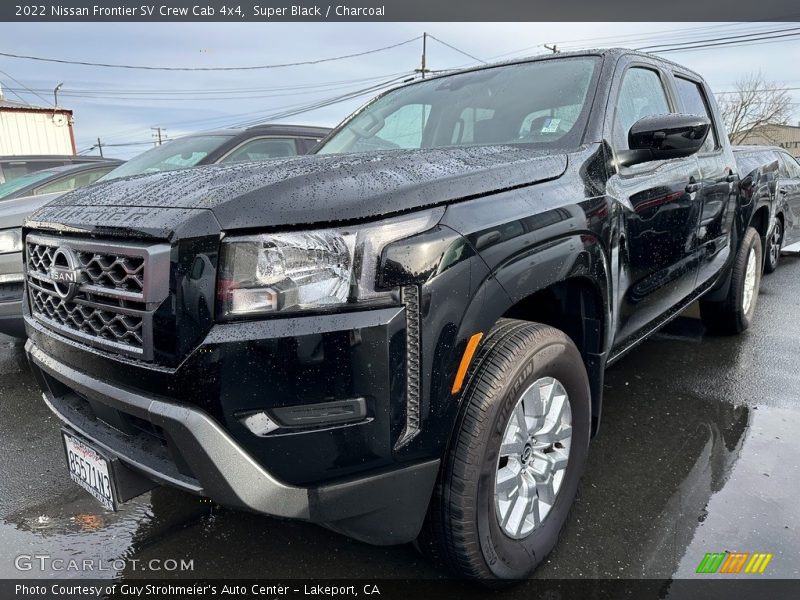 Super Black / Charcoal 2022 Nissan Frontier SV Crew Cab 4x4