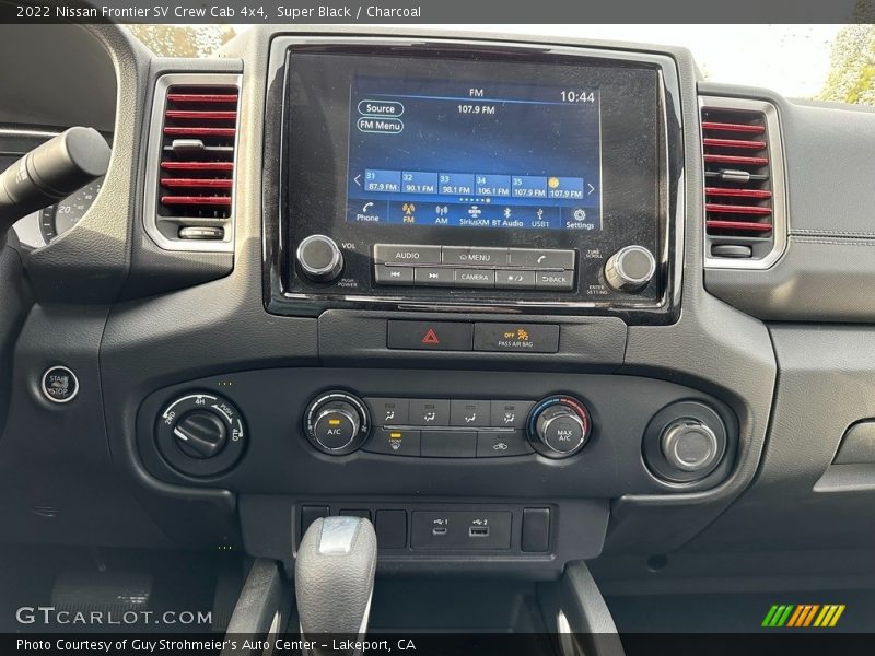 Super Black / Charcoal 2022 Nissan Frontier SV Crew Cab 4x4