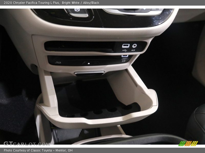 Bright White / Alloy/Black 2020 Chrysler Pacifica Touring L Plus
