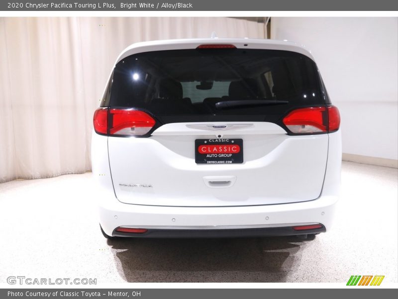 Bright White / Alloy/Black 2020 Chrysler Pacifica Touring L Plus