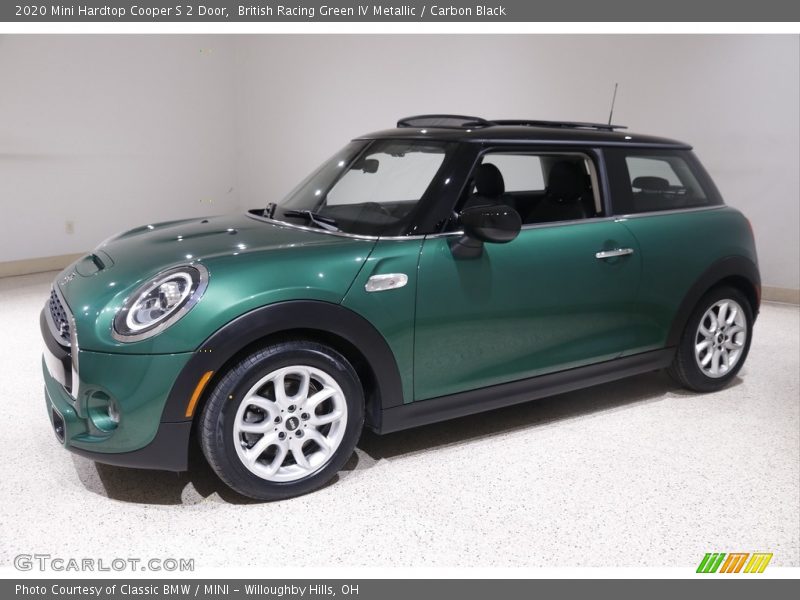 Front 3/4 View of 2020 Hardtop Cooper S 2 Door