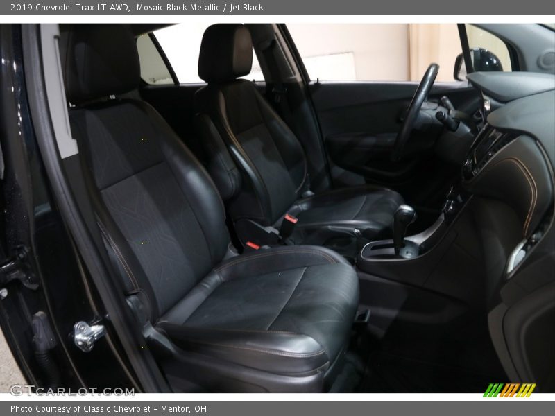 Mosaic Black Metallic / Jet Black 2019 Chevrolet Trax LT AWD