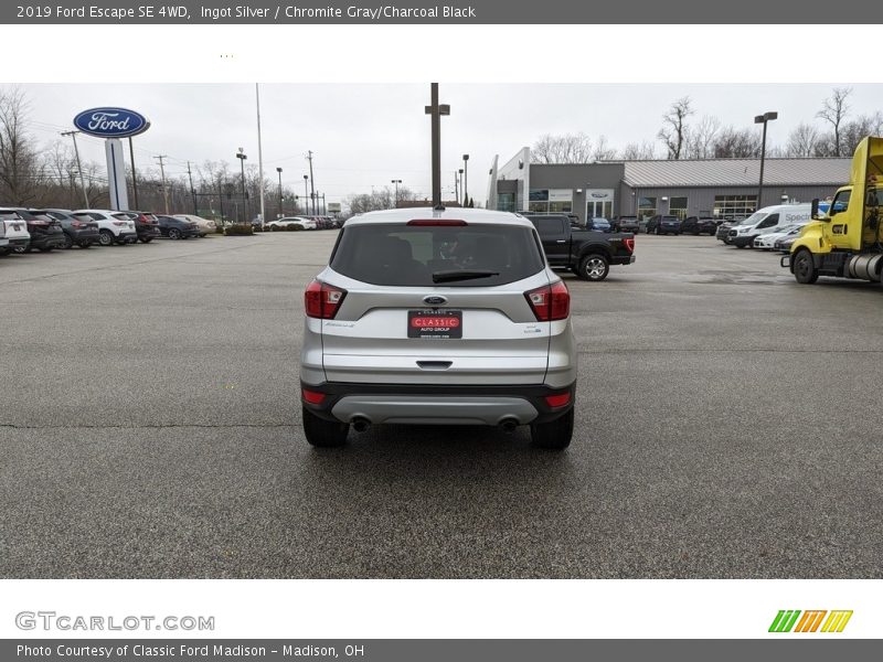 Ingot Silver / Chromite Gray/Charcoal Black 2019 Ford Escape SE 4WD