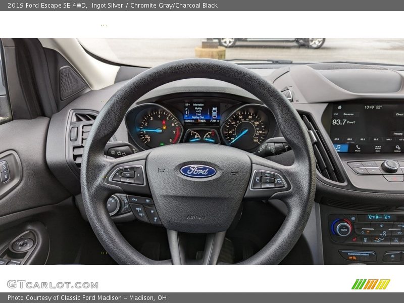 Ingot Silver / Chromite Gray/Charcoal Black 2019 Ford Escape SE 4WD