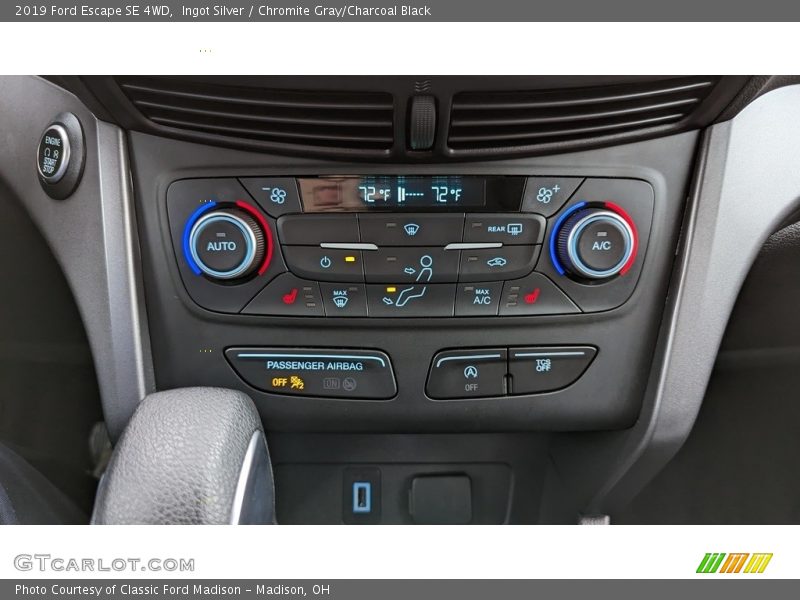 Ingot Silver / Chromite Gray/Charcoal Black 2019 Ford Escape SE 4WD