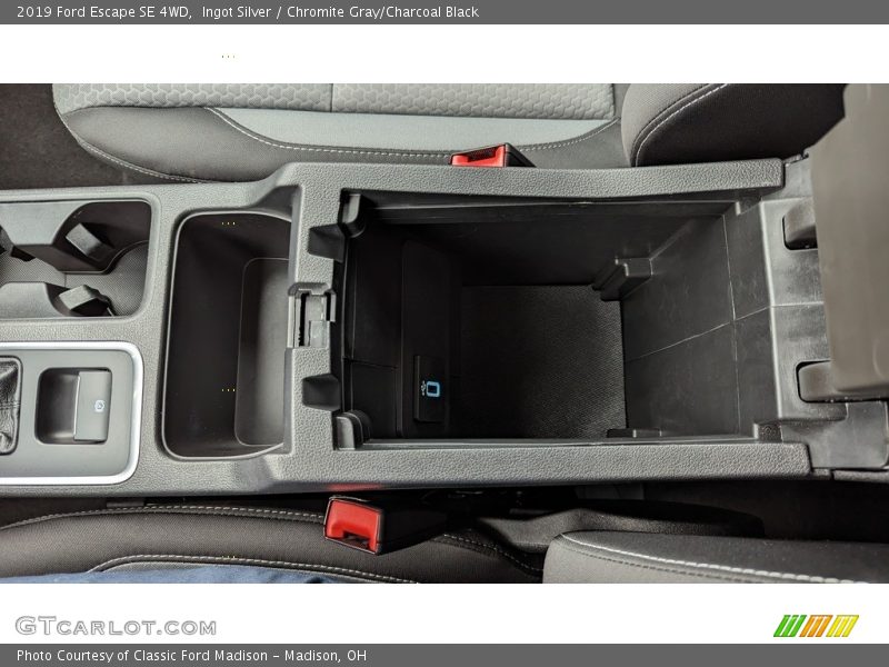 Ingot Silver / Chromite Gray/Charcoal Black 2019 Ford Escape SE 4WD