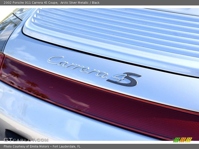  2002 911 Carrera 4S Coupe Logo