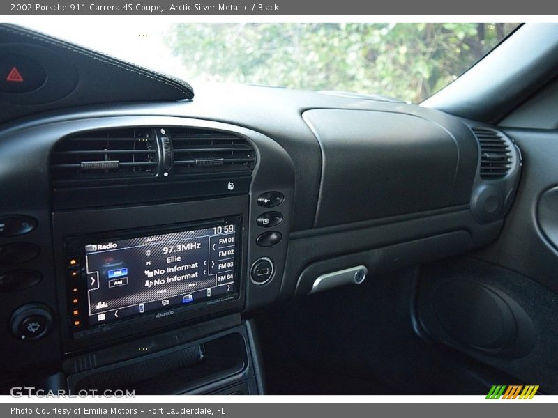 Controls of 2002 911 Carrera 4S Coupe