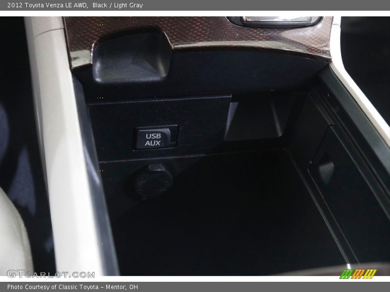 Black / Light Gray 2012 Toyota Venza LE AWD