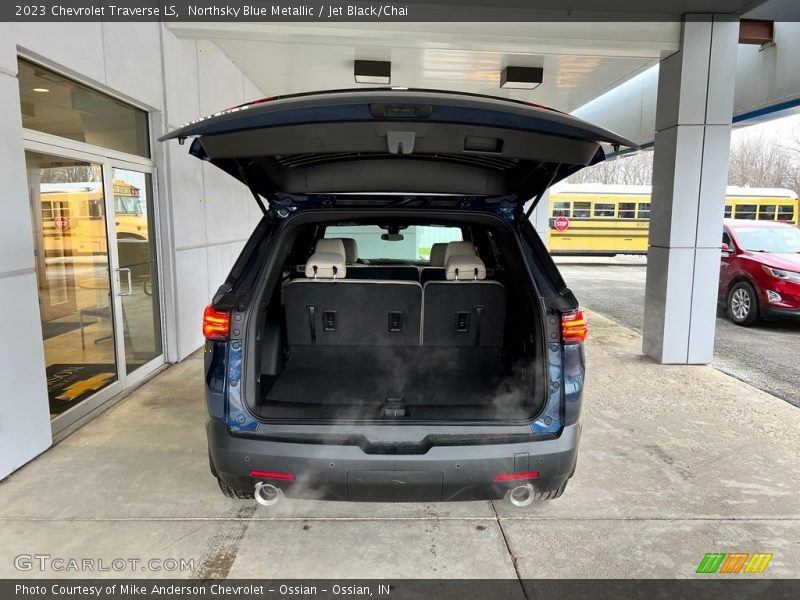 Northsky Blue Metallic / Jet Black/Chai 2023 Chevrolet Traverse LS