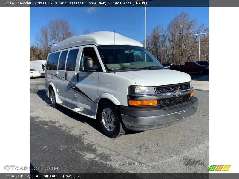 Front 3/4 View of 2014 Express 1500 AWD Passenger Conversion