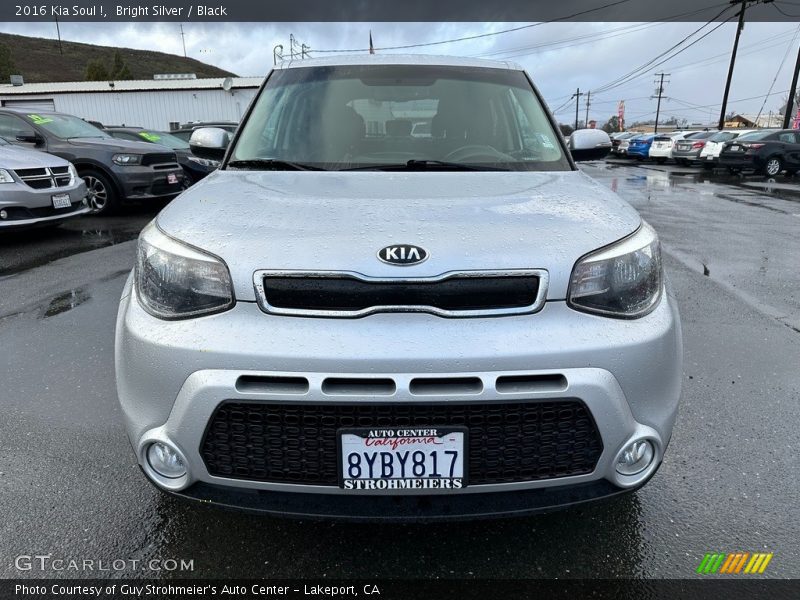 Bright Silver / Black 2016 Kia Soul !