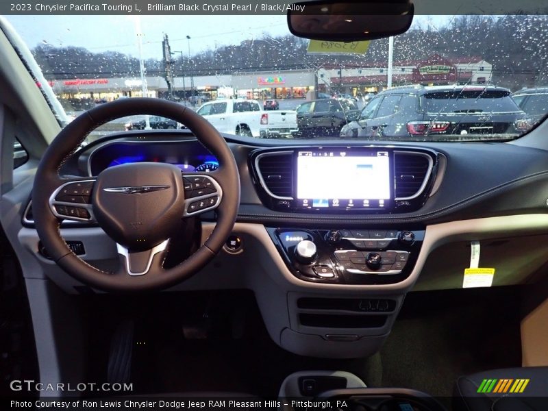 Brilliant Black Crystal Pearl / Black/Alloy 2023 Chrysler Pacifica Touring L