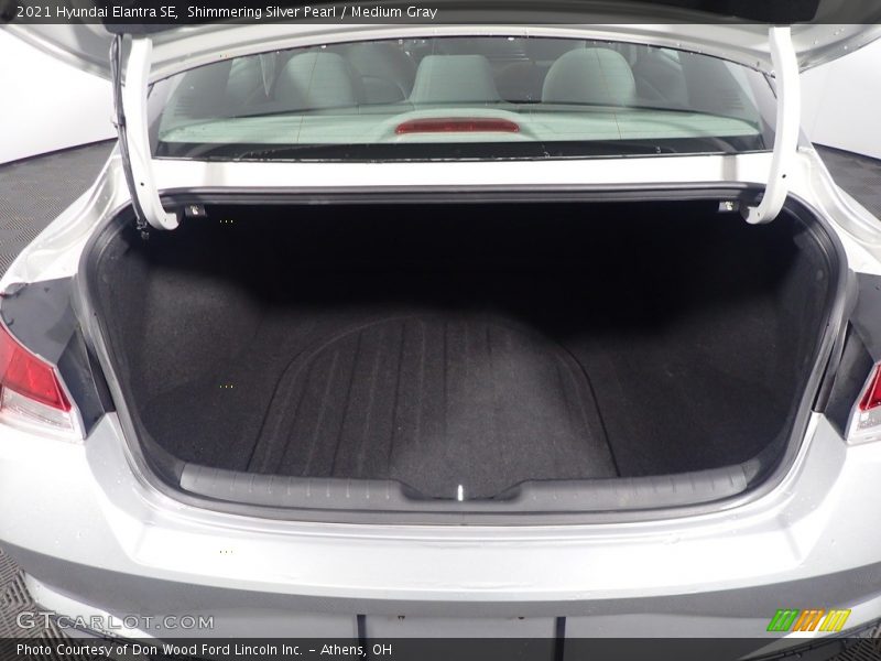 Shimmering Silver Pearl / Medium Gray 2021 Hyundai Elantra SE