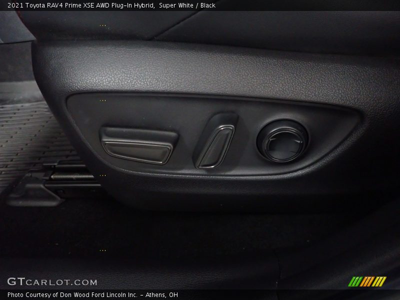 Super White / Black 2021 Toyota RAV4 Prime XSE AWD Plug-In Hybrid