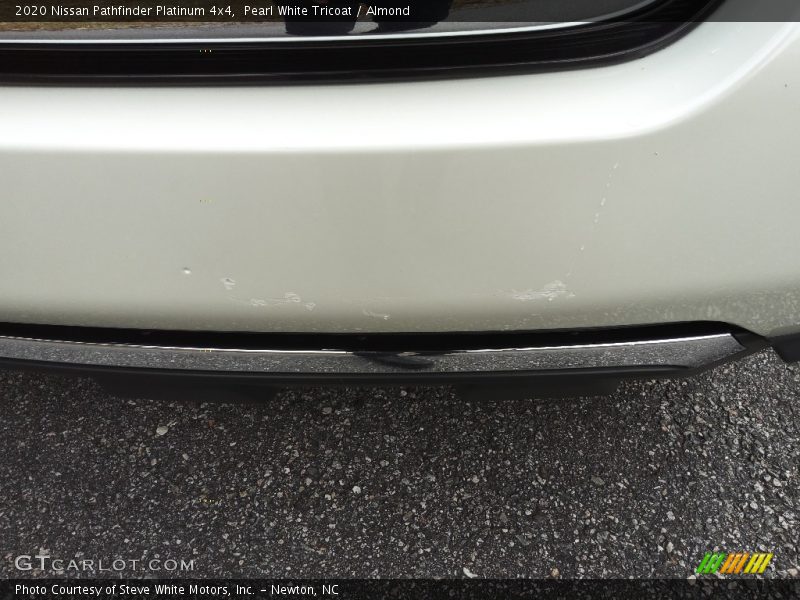 Pearl White Tricoat / Almond 2020 Nissan Pathfinder Platinum 4x4