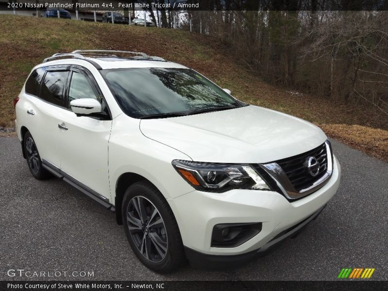 Front 3/4 View of 2020 Pathfinder Platinum 4x4