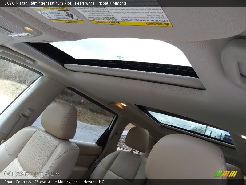 Sunroof of 2020 Pathfinder Platinum 4x4