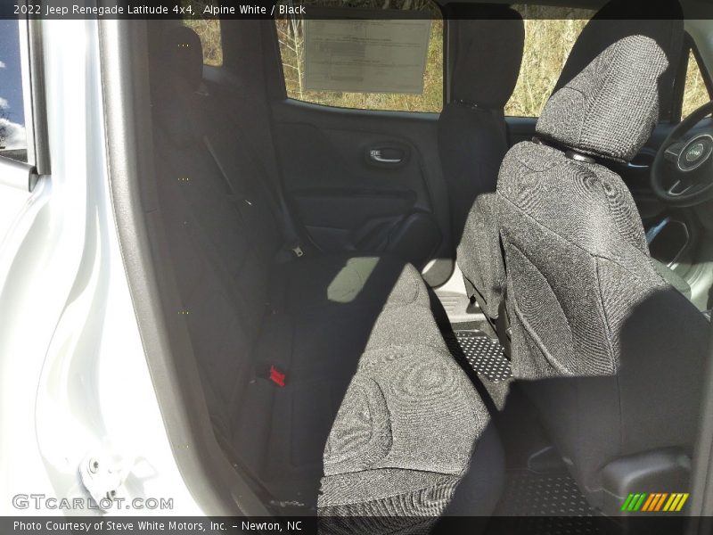 Alpine White / Black 2022 Jeep Renegade Latitude 4x4