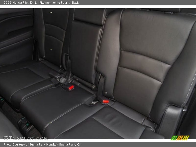 Platinum White Pearl / Black 2022 Honda Pilot EX-L