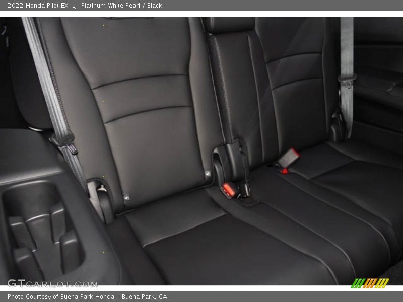 Platinum White Pearl / Black 2022 Honda Pilot EX-L