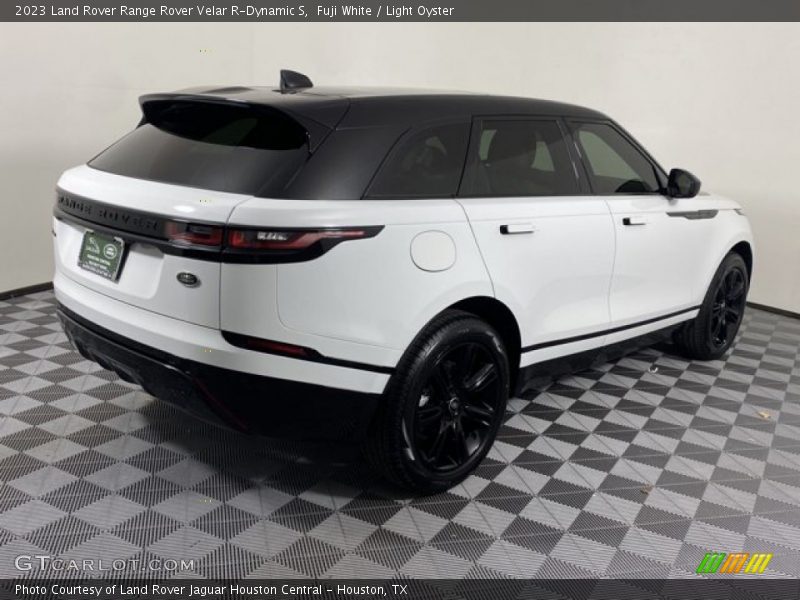 Fuji White / Light Oyster 2023 Land Rover Range Rover Velar R-Dynamic S